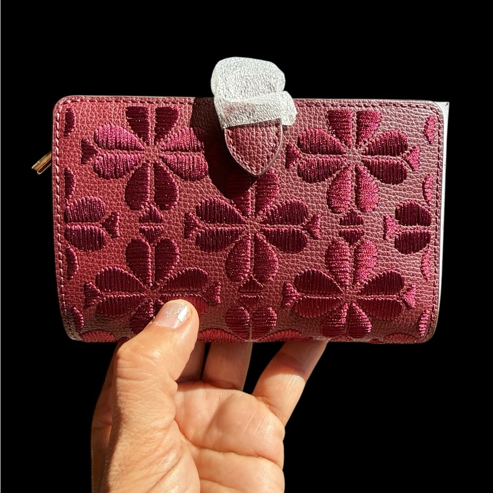 Kate Spade Maroon Floral Bifold Wallet (NWOT) - Picture 5 of 6